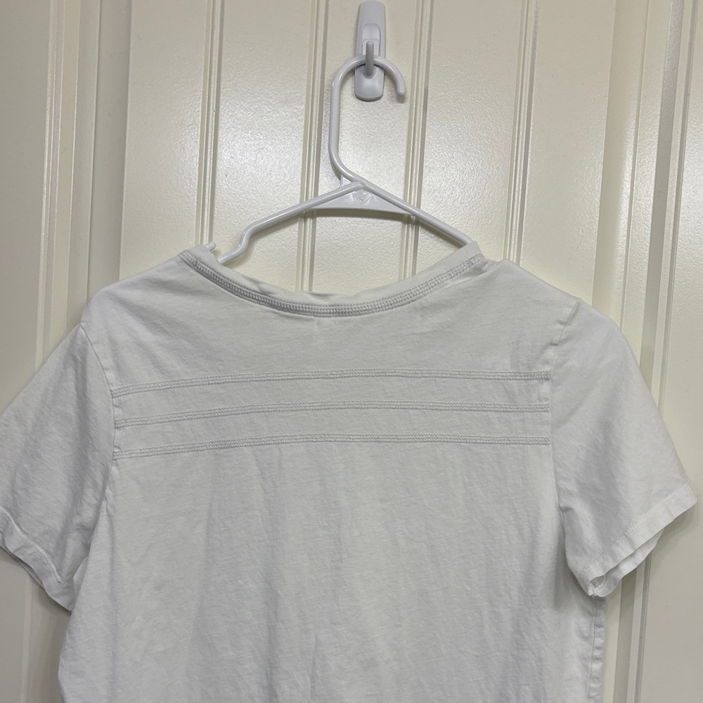 Kuhl Women's White V-Neck Top - Picture 7 of 9